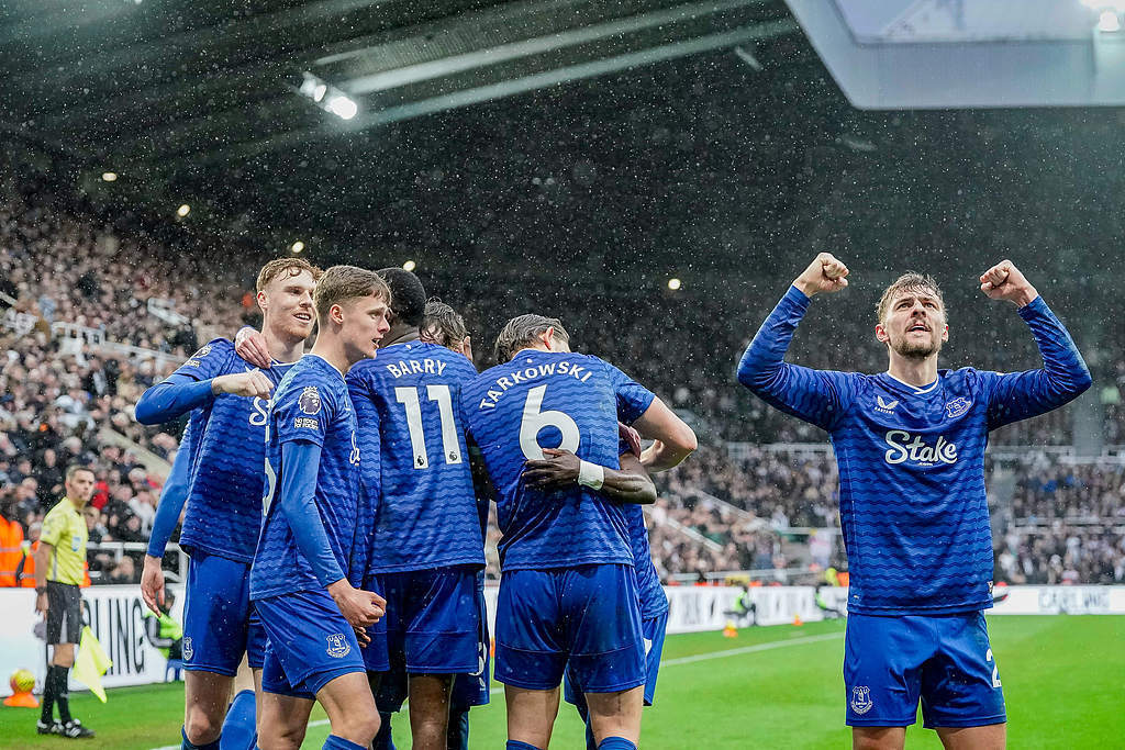 竞彩湃｜埃弗顿主场迎战伯恩利，巴萨能否完成超级逆转？